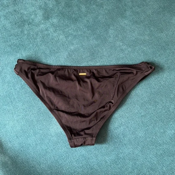 Black bikini bottoms ⚫️ - Picture 3 of 3